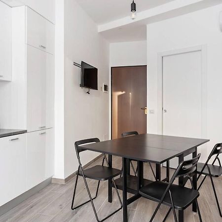 Modern And New Flat In Duomo Area Apartment Milan Bagian luar foto