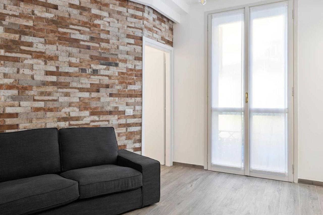 Modern And New Flat In Duomo Area Apartment Milan Bagian luar foto