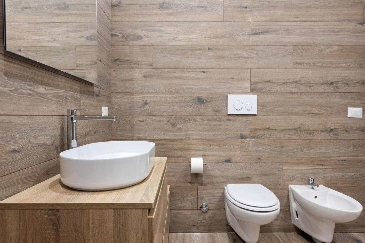 Modern And New Flat In Duomo Area Apartment Milan Bagian luar foto