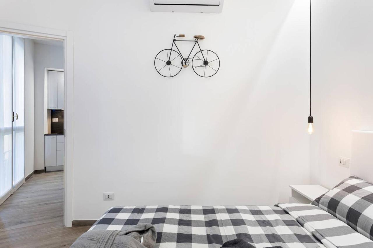 Modern And New Flat In Duomo Area Apartment Milan Bagian luar foto