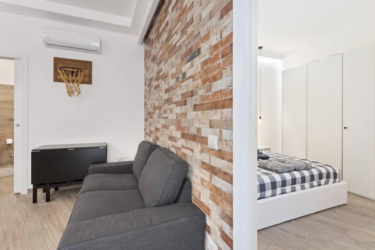 Modern And New Flat In Duomo Area Apartment Milan Bagian luar foto