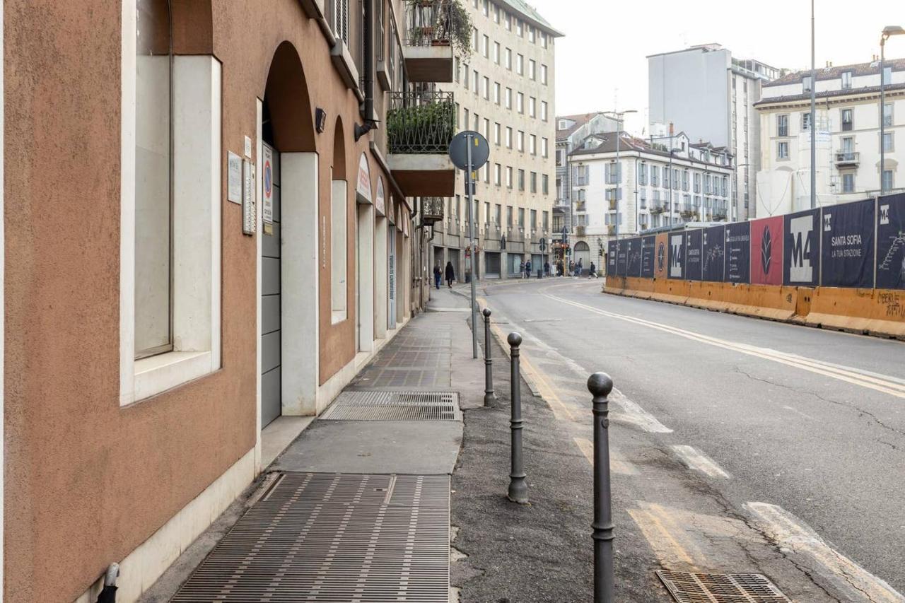 Modern And New Flat In Duomo Area Apartment Milan Bagian luar foto