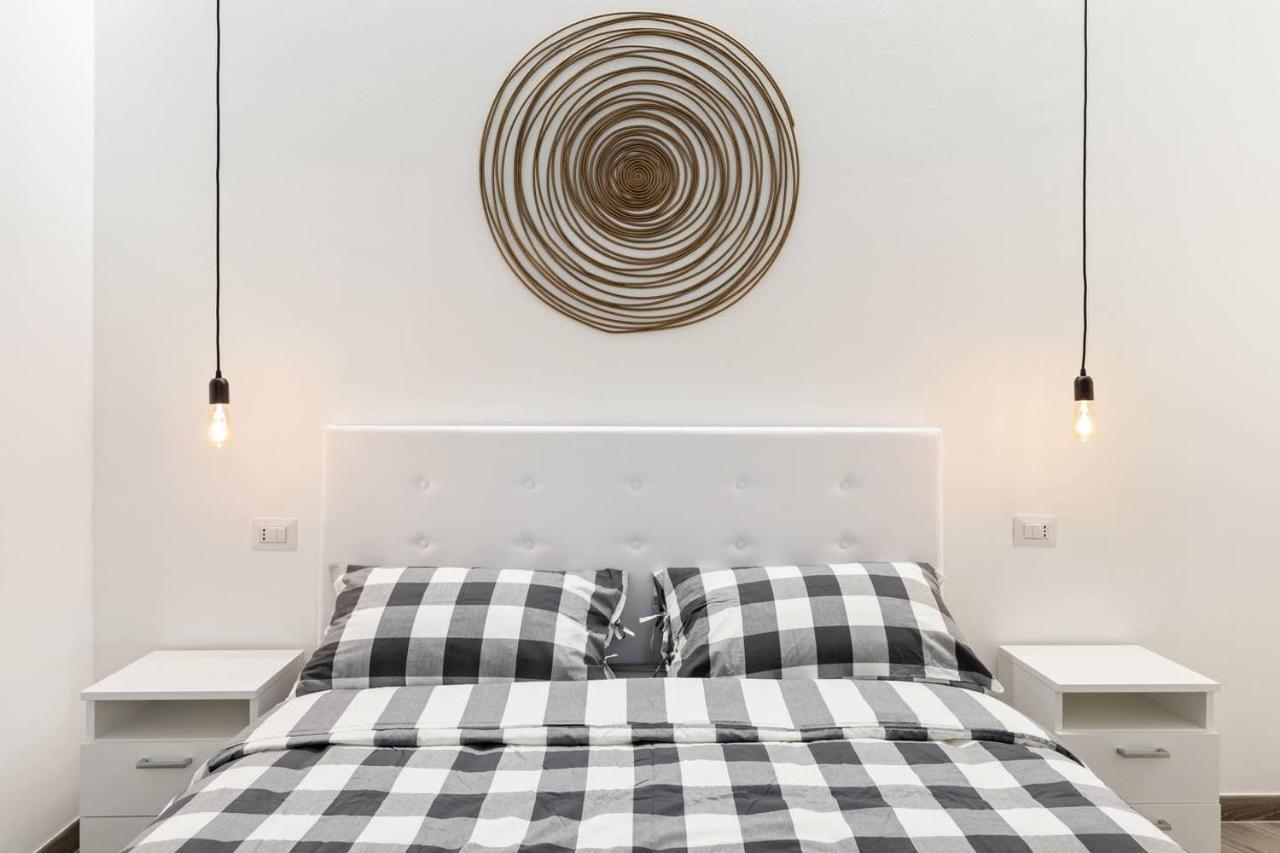 Modern And New Flat In Duomo Area Apartment Milan Bagian luar foto